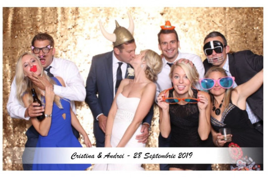 Photo Booth - Cabina foto pentru evenimente